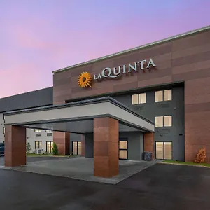 https://la-quinta-inn-suites-nashville-airport.nashville-hotels.org