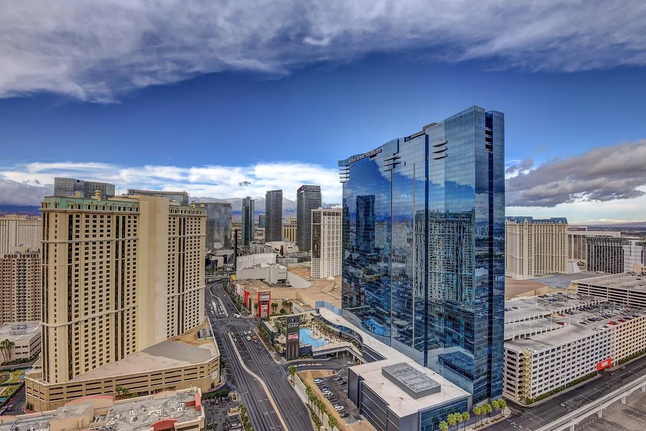 Penthouse Suite With Strip View At The Signature At Mgm Grand Las Vegas