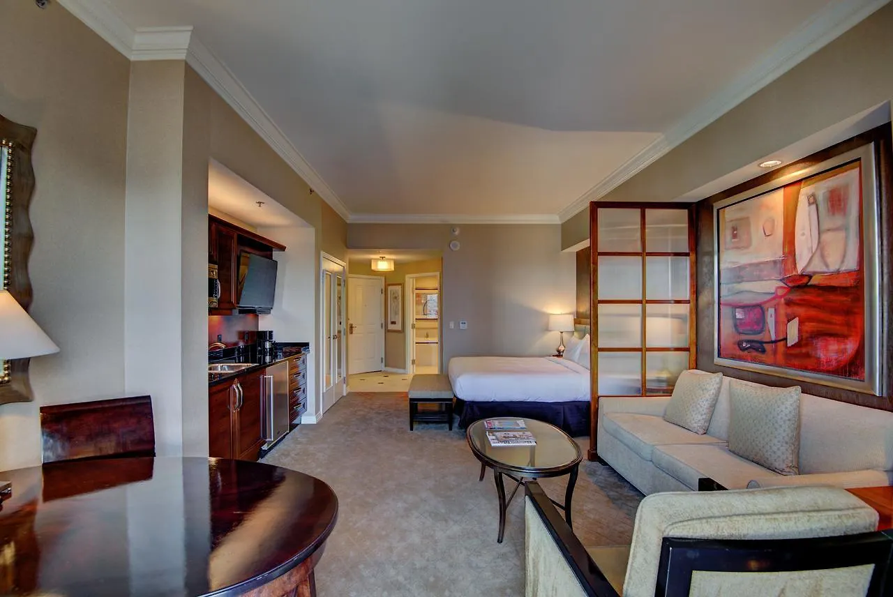 Penthouse Suite With Strip View At The Signature At Mgm Grand Las Vegas Aparthotel