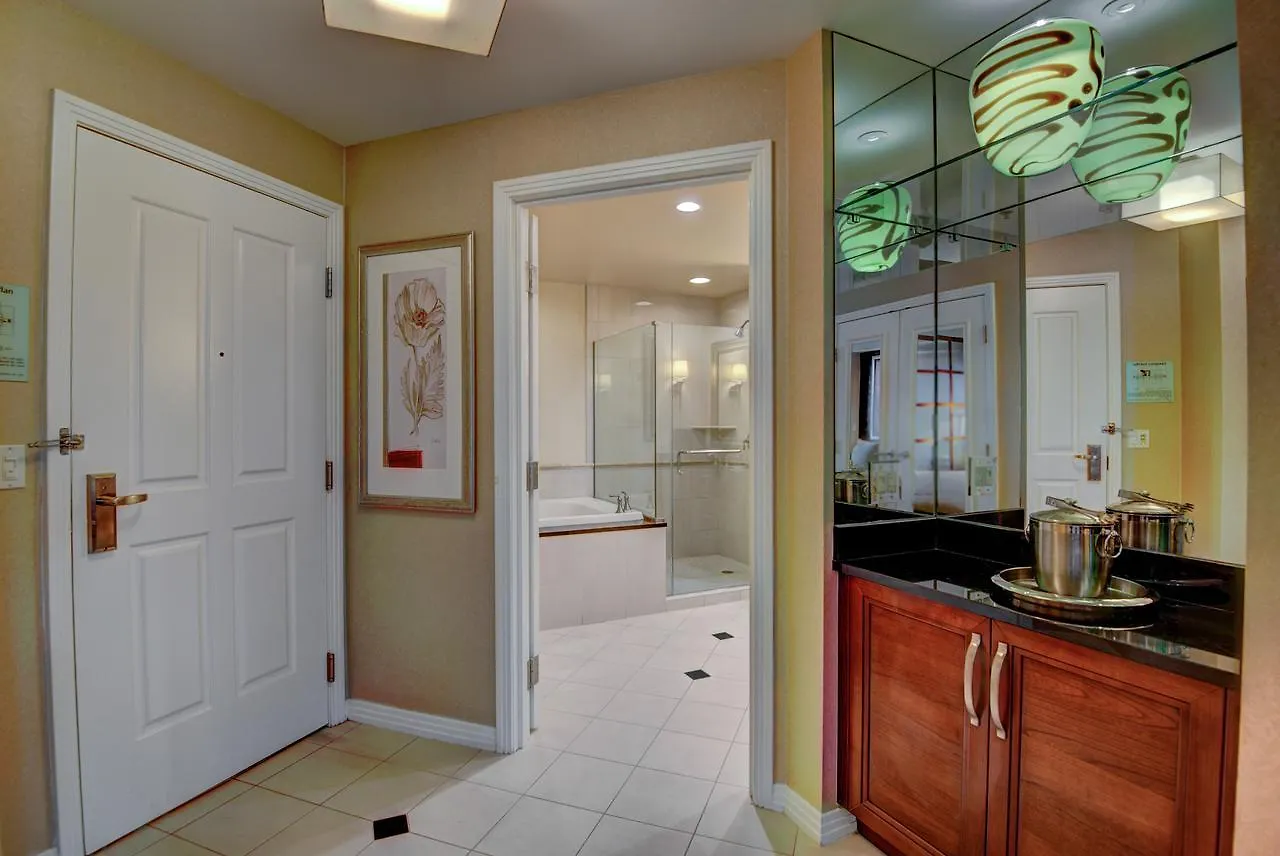 Penthouse Suite With Strip View At The Signature At Mgm Grand Las Vegas
